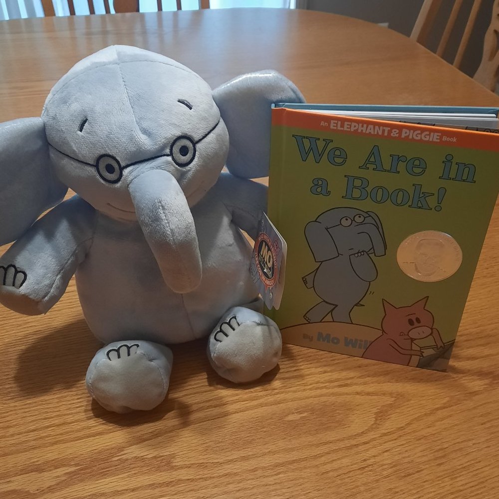 NEW! Mo Willems "We Are in a Book" + Plush Gerald the Elephant Kohls Cares